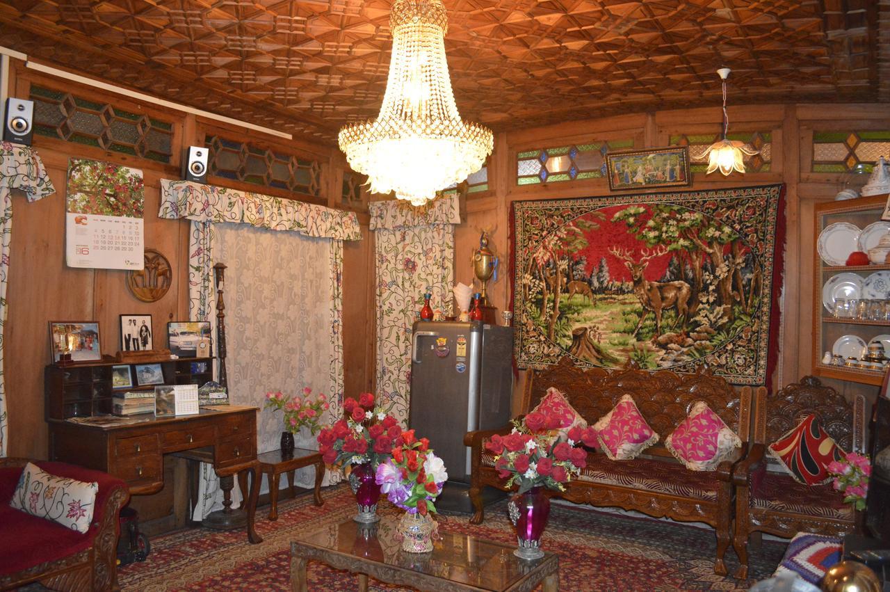 Lake Palace Group Of House Boats Srīnagar Exterior foto