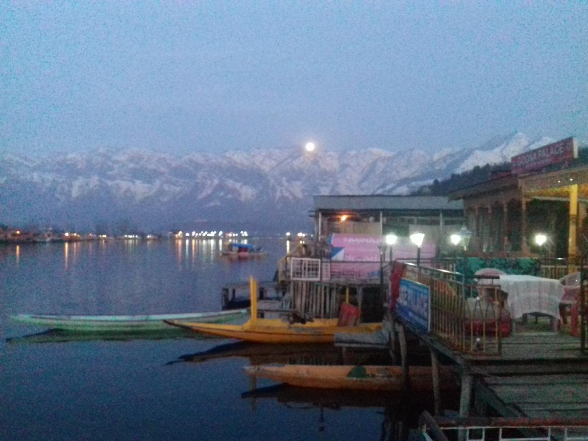 Lake Palace Group Of House Boats Srīnagar Exterior foto