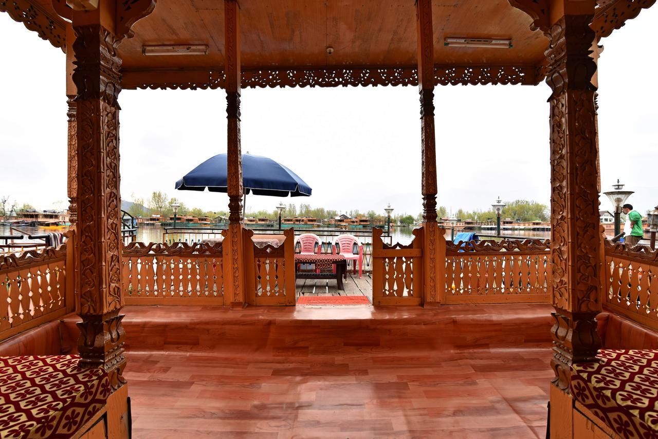 Lake Palace Group Of House Boats Srīnagar Exterior foto